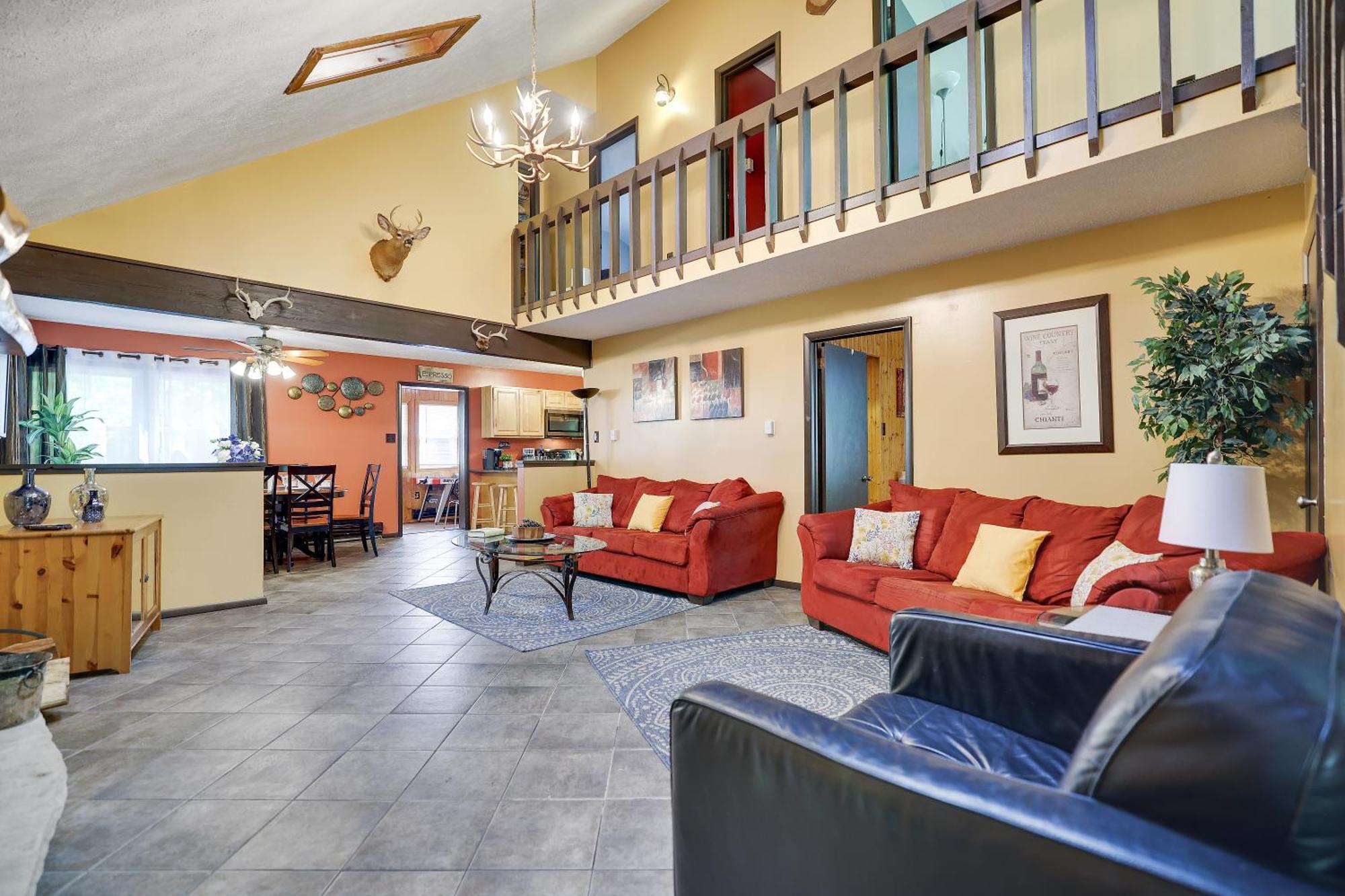 Chalet Renovated Near Casino, Camelback , Kalahari 4Bdrms Firepit Hot Tub Game Room Tobyhanna المظهر الخارجي الصورة