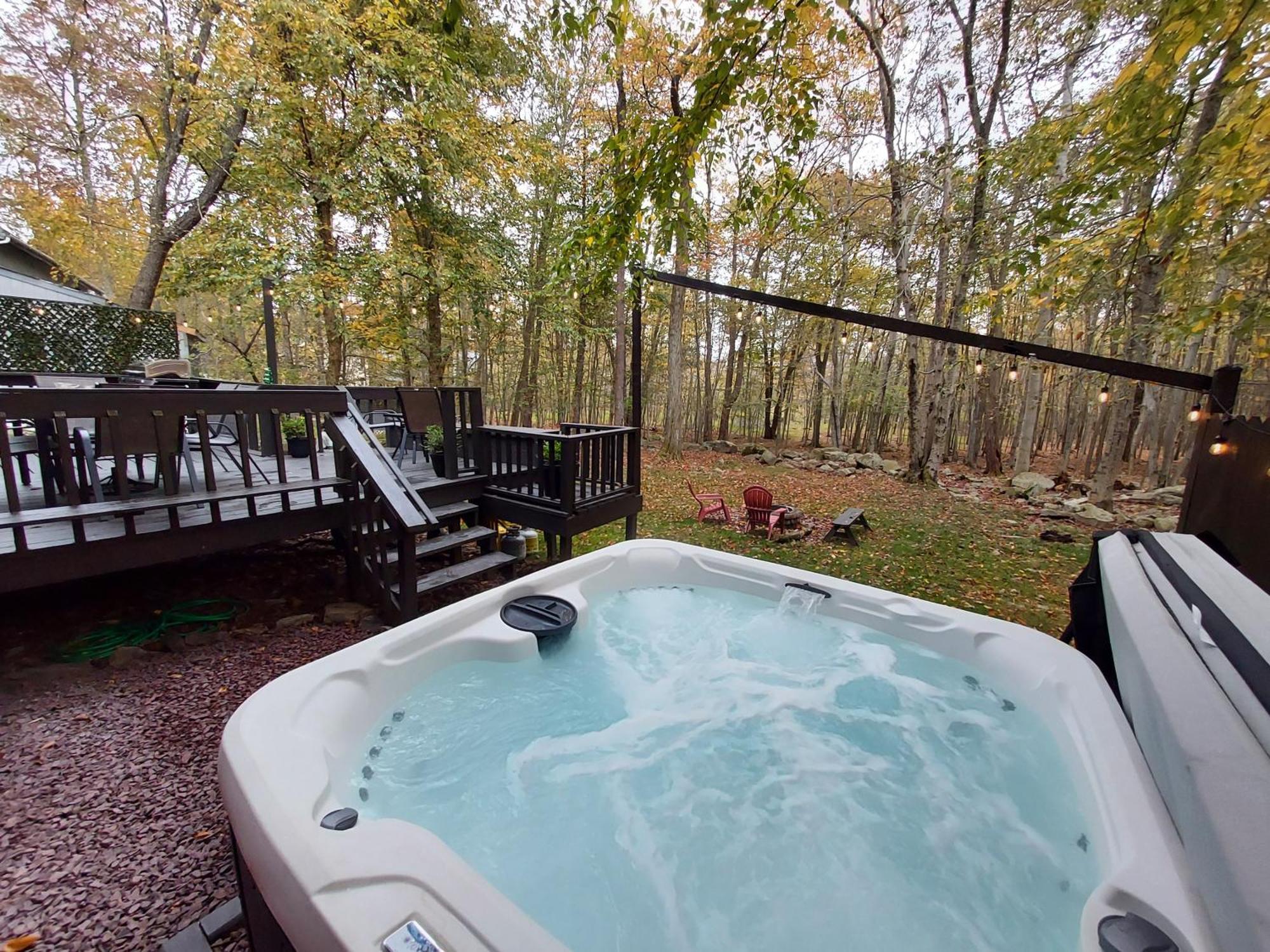 Chalet Renovated Near Casino, Camelback , Kalahari 4Bdrms Firepit Hot Tub Game Room Tobyhanna المظهر الخارجي الصورة