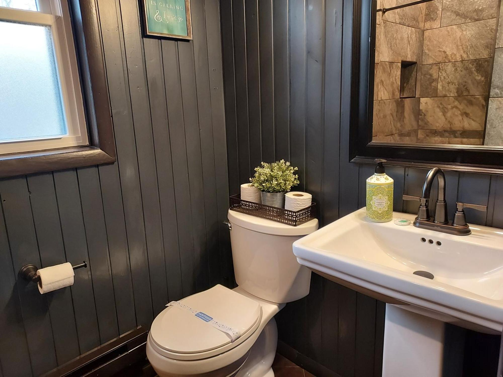 Chalet Renovated Near Casino, Camelback , Kalahari 4Bdrms Firepit Hot Tub Game Room Tobyhanna المظهر الخارجي الصورة